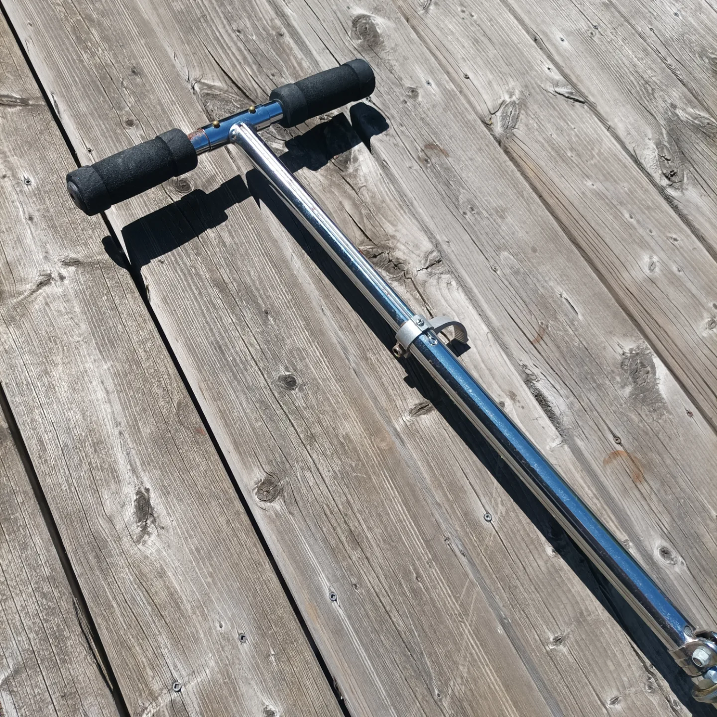 Kids' Chrome Scooter - High-Speed image indicator(2)