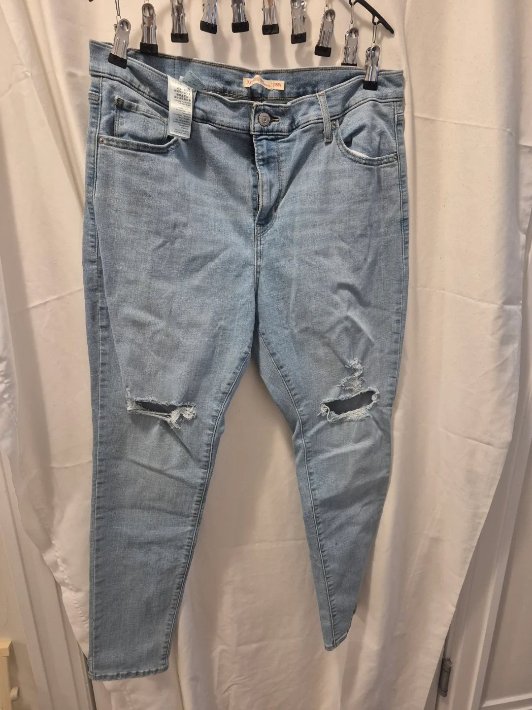 Levi's 721 High Rise Skinny Jeans - Light Wash - Size 16W thumbnail