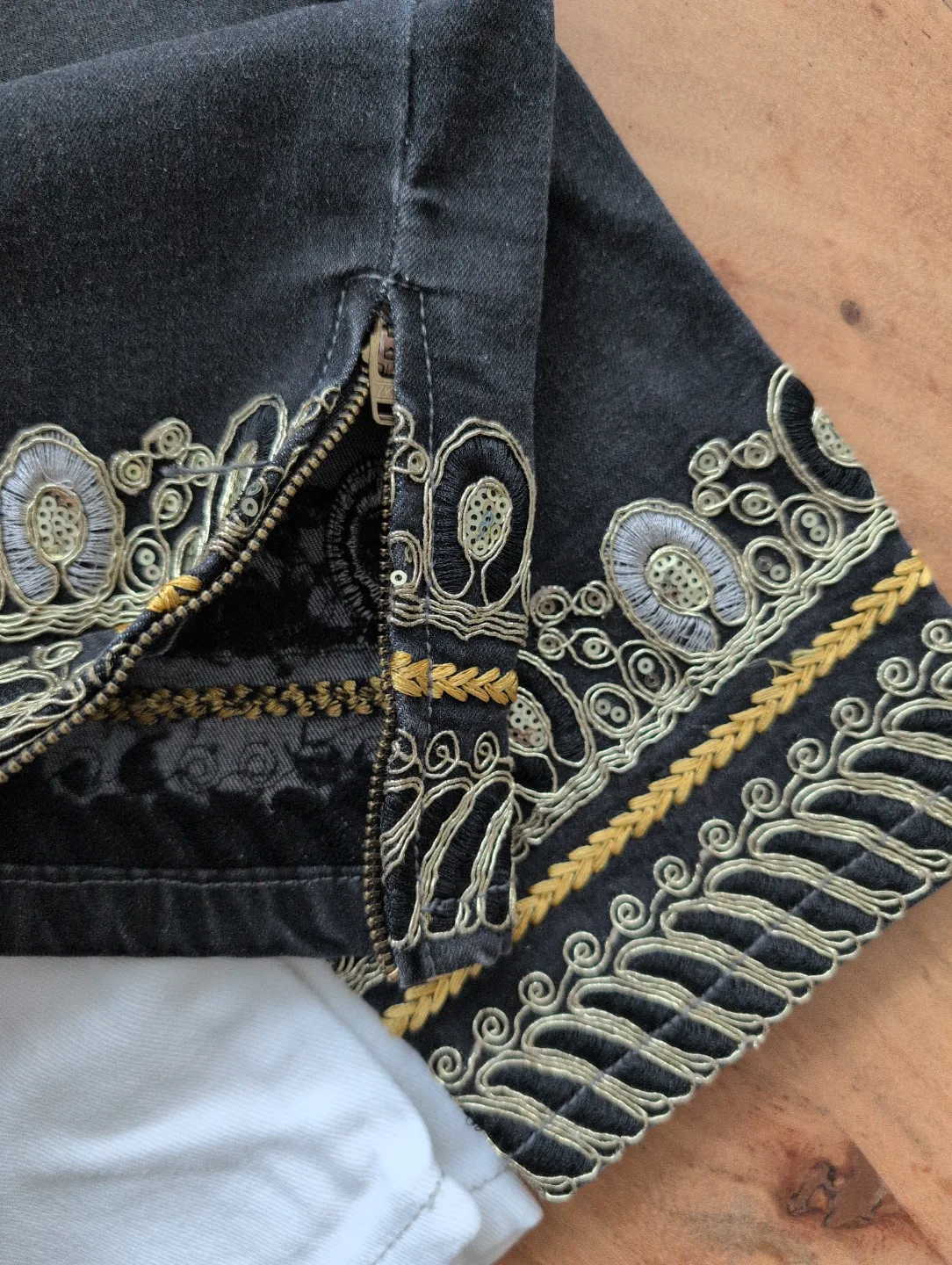 Bundle Women's Jeans - XS - S image indicator(2)