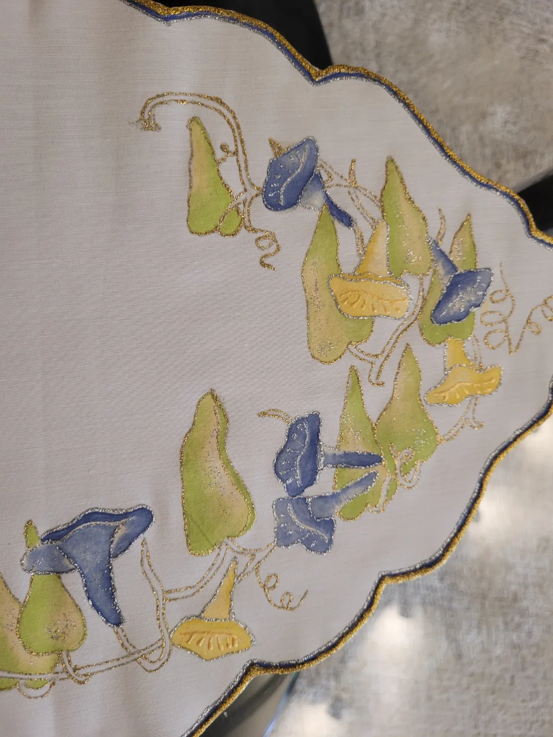 Vintage Floral HAND PAINTED table mats image indicator(9)