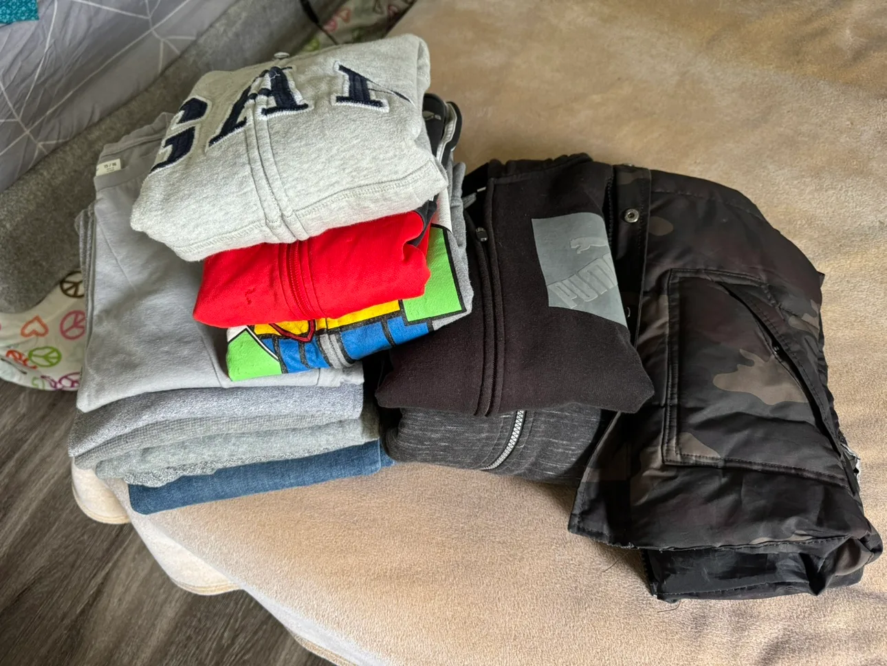 Boys /Youth clothing bundle thumbnail