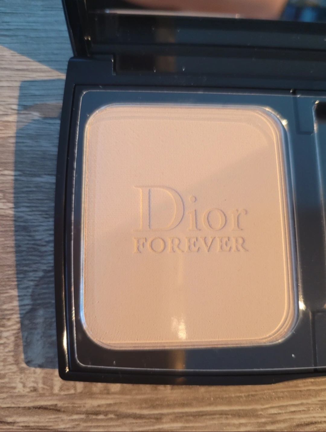 Dior Forever Extreme Control Compact Foundation - photo 3