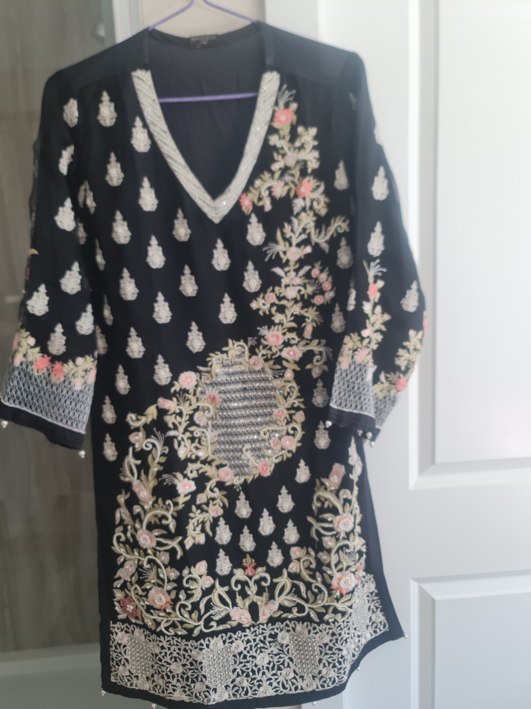 Black embroidered kurta - photo 3