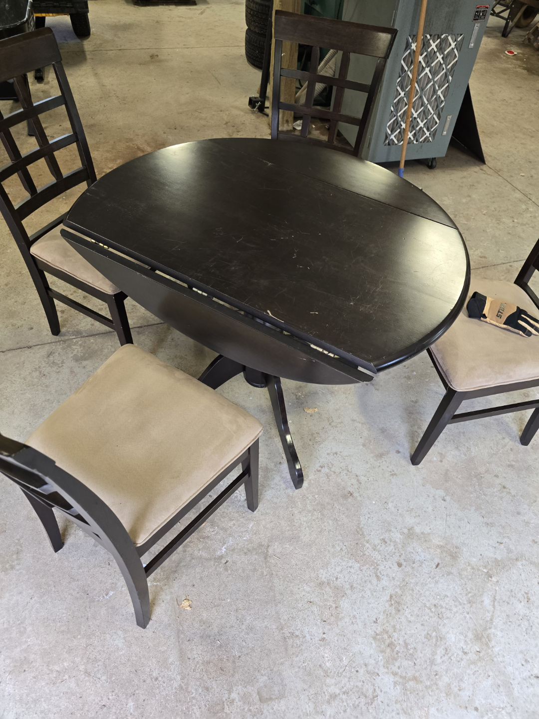 Dark Brown Drop-Leaf Pedestal Table and Four Cushion Chairs - photo 5