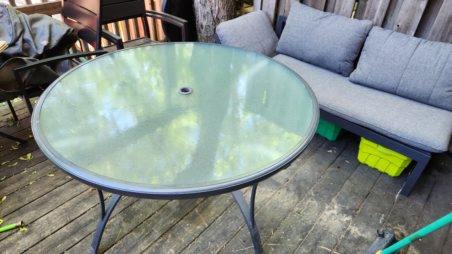 Round Glass Top Patio Table