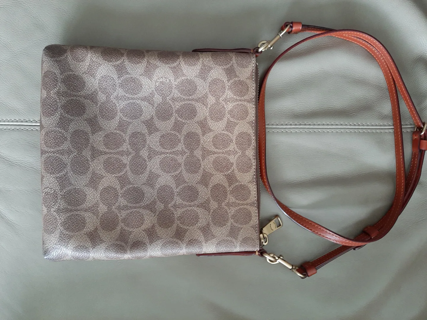 Coach Kitt Messenger Crossbody Bag image indicator(2)