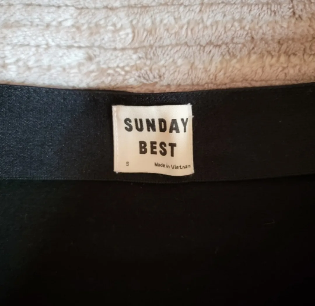 Aritzia Sunday Best Primrose Skirt image indicator(5)