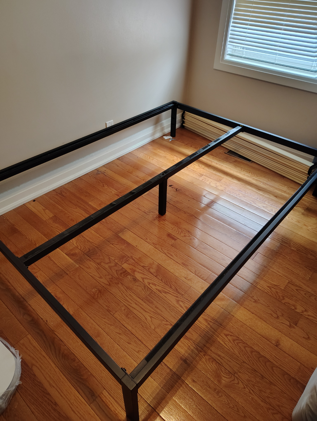 Queen Size Metal Platform Bed Frame - photo 3