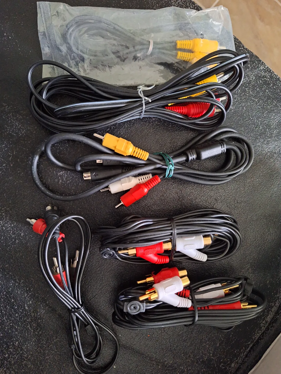 Assorted Audio Video Cables RCA. Various. thumbnail