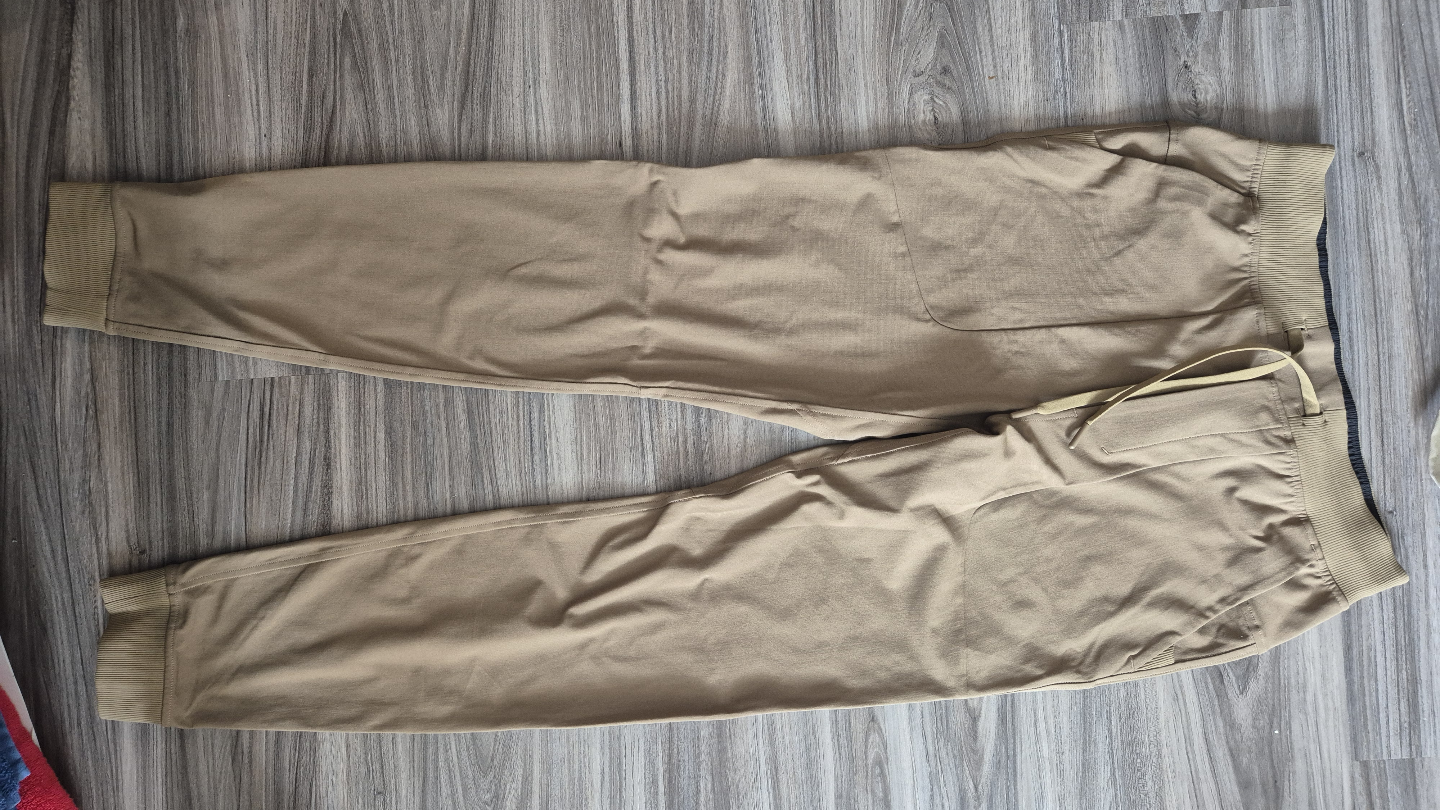 Lululemon ABC Joggers - Size 6 - photo 2