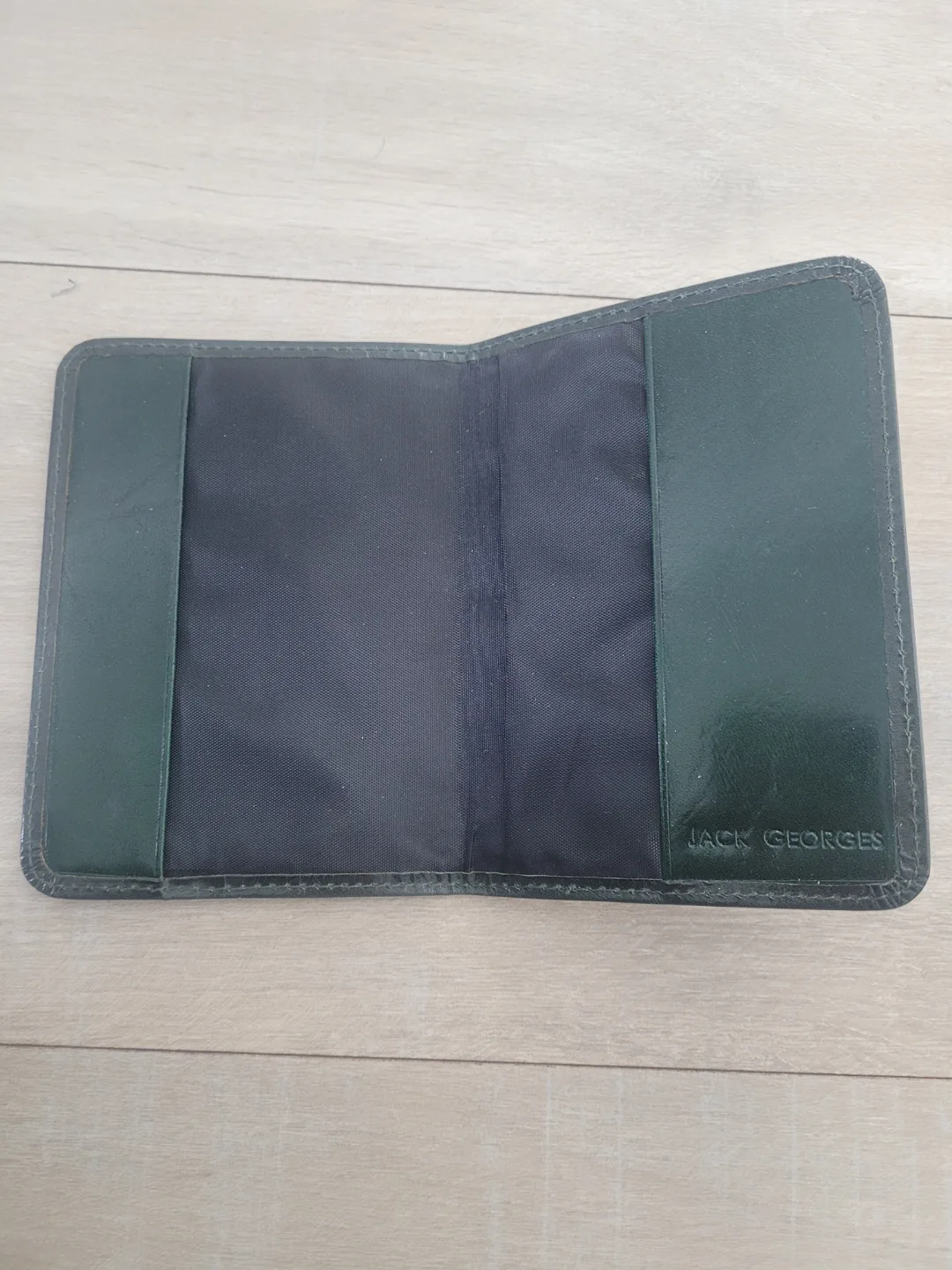Jack Georges Passport Holder image indicator(2)