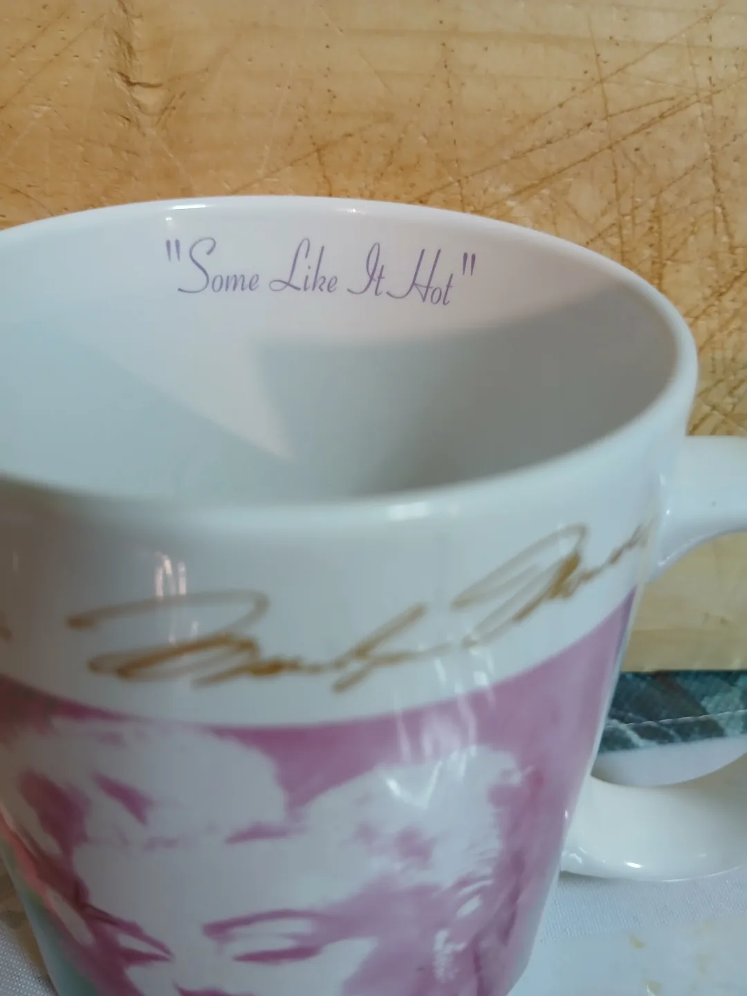 Marilyn Monroe Some Like It Hot Mug image indicator(2)