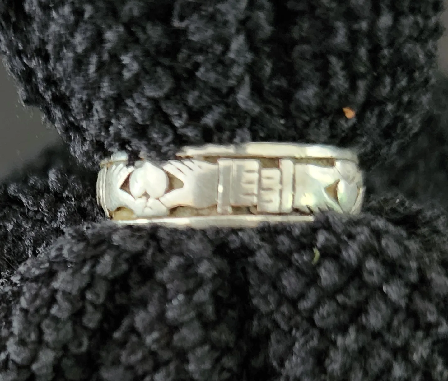 Sterling Silver Claddagh Ring thumbnail