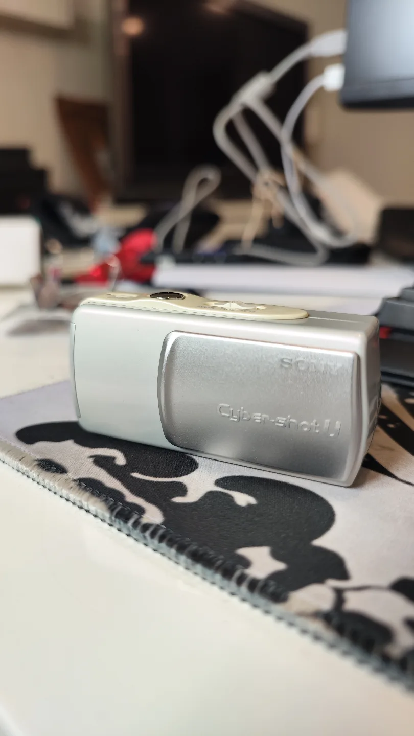 Ultra rare Sony Cybershot U10 thumbnail