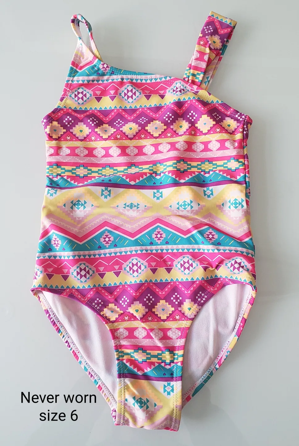 Girls' Speedo Swimsuits - Size 8 & 10 - Various Styles image indicator(9)