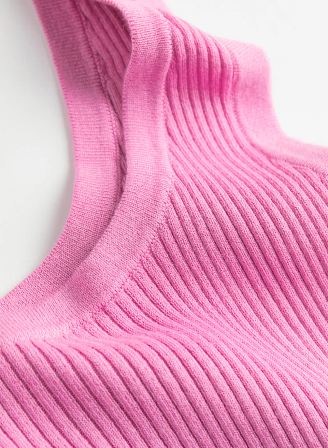 H&M Pink Crop Top thumbnail