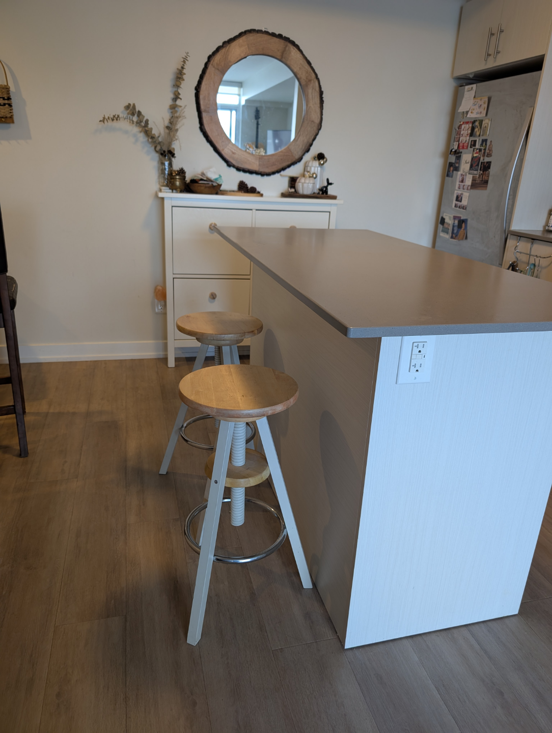 Pair of Adjustable Height Wooden Stools - photo 5