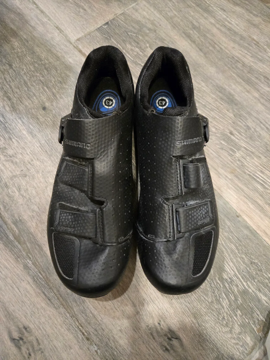 Shimano Cycling Shoes - Size 43 image indicator(3)