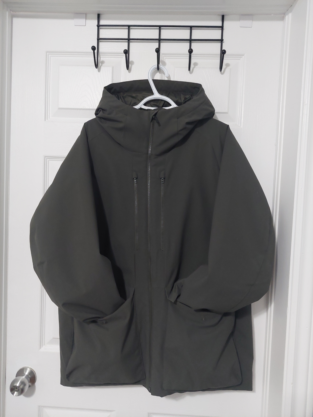 Uniqlo Men's Down Jacket - Olive Green