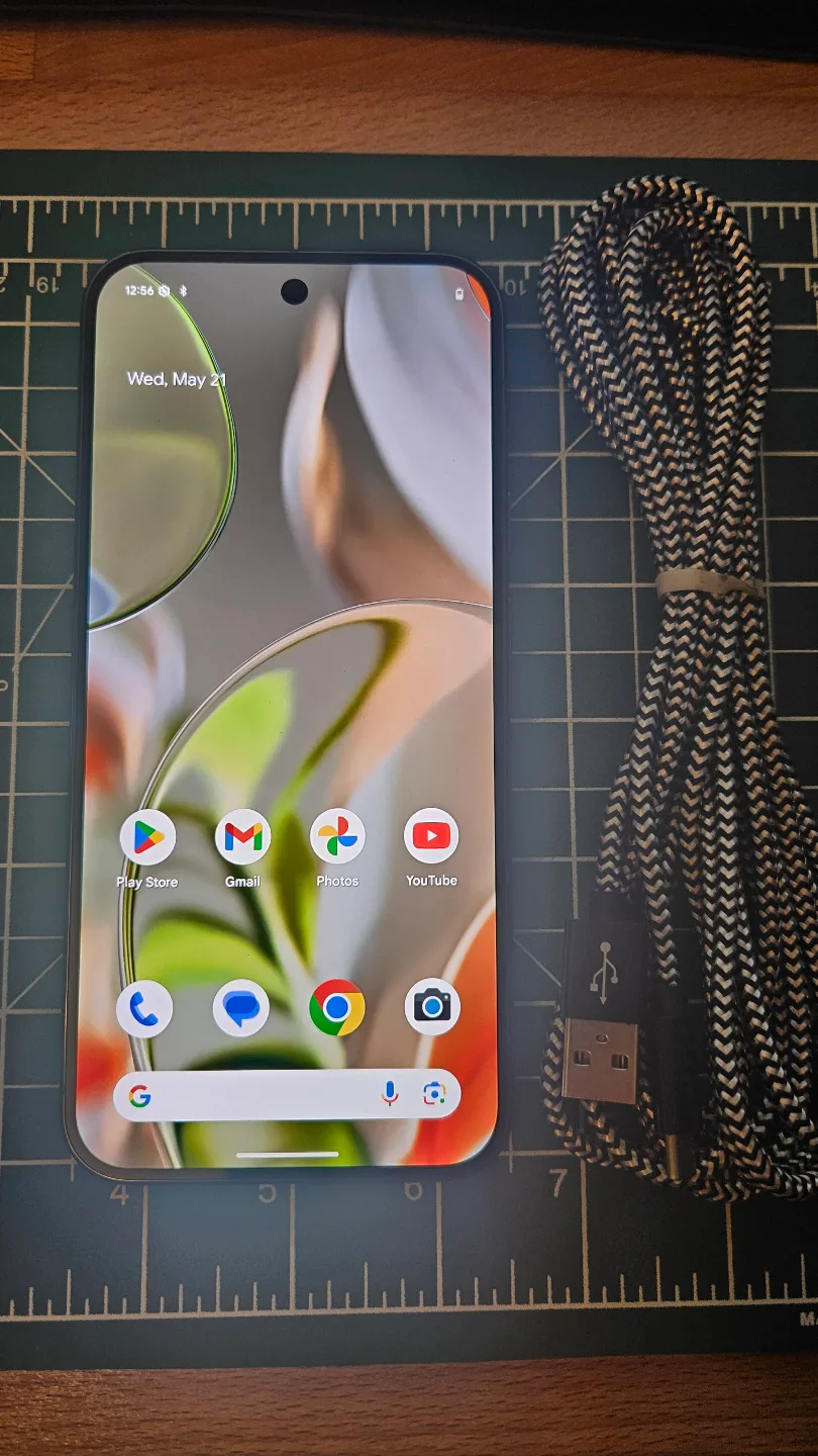 Google Pixel 9 Pro XL 128gb factory unlocked  like new mint thumbnail