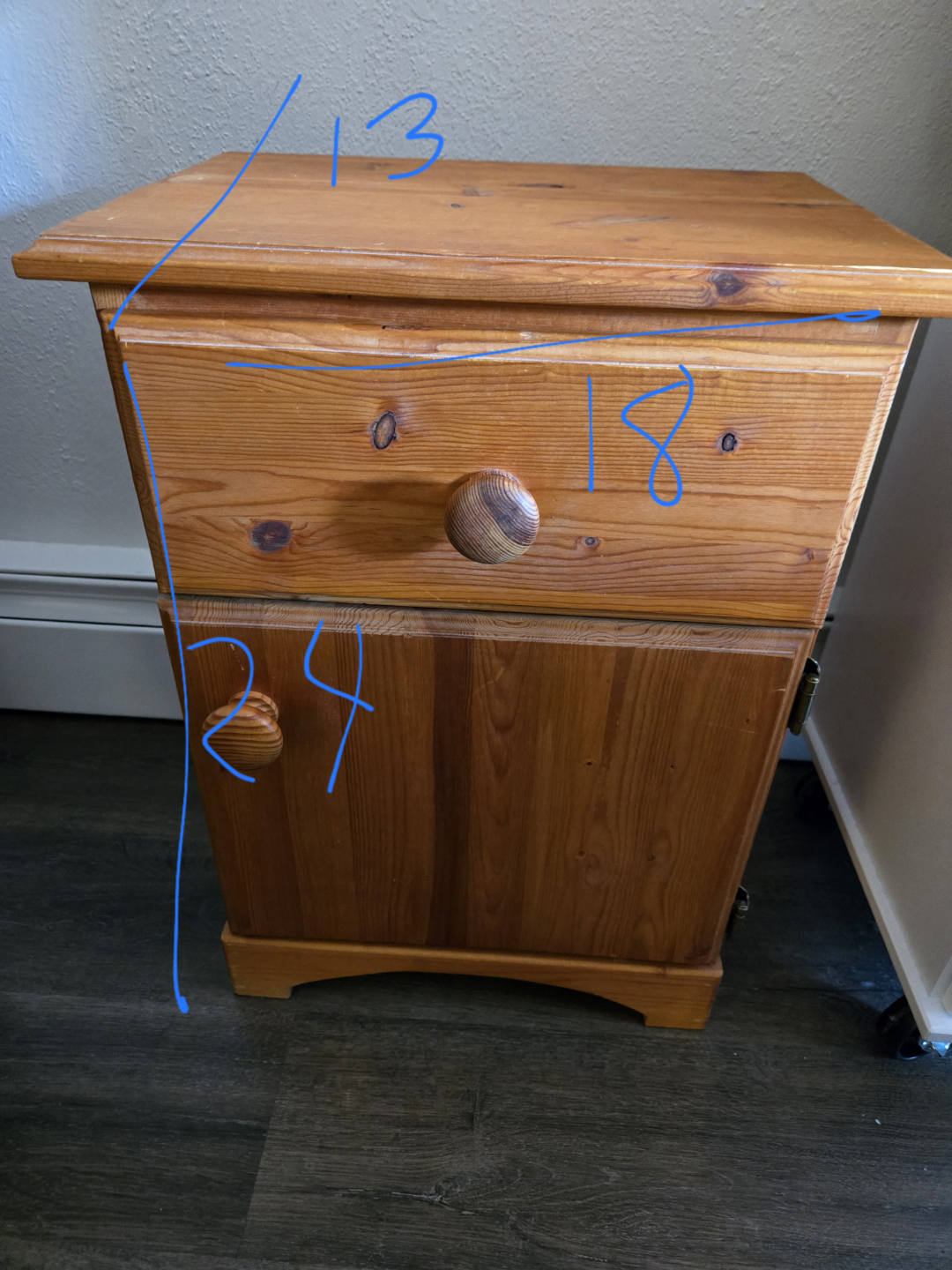 Wooden Bedside Table - photo 4