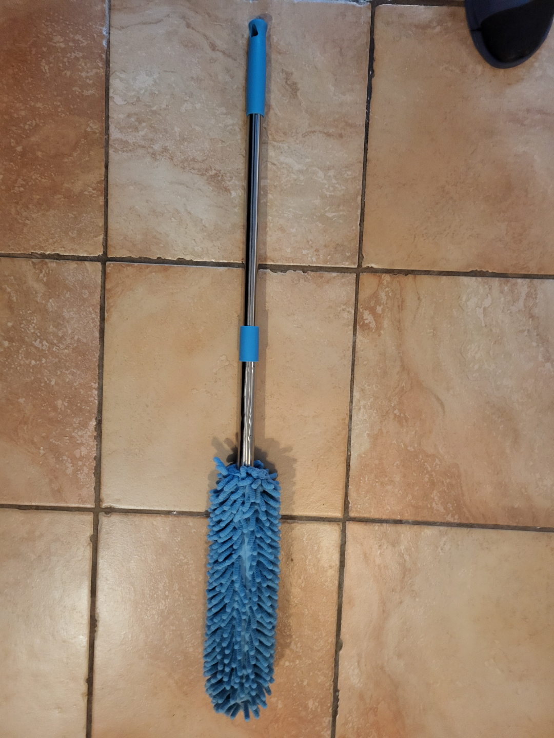 Microfiber Duster with Extendable Handle - photo 2