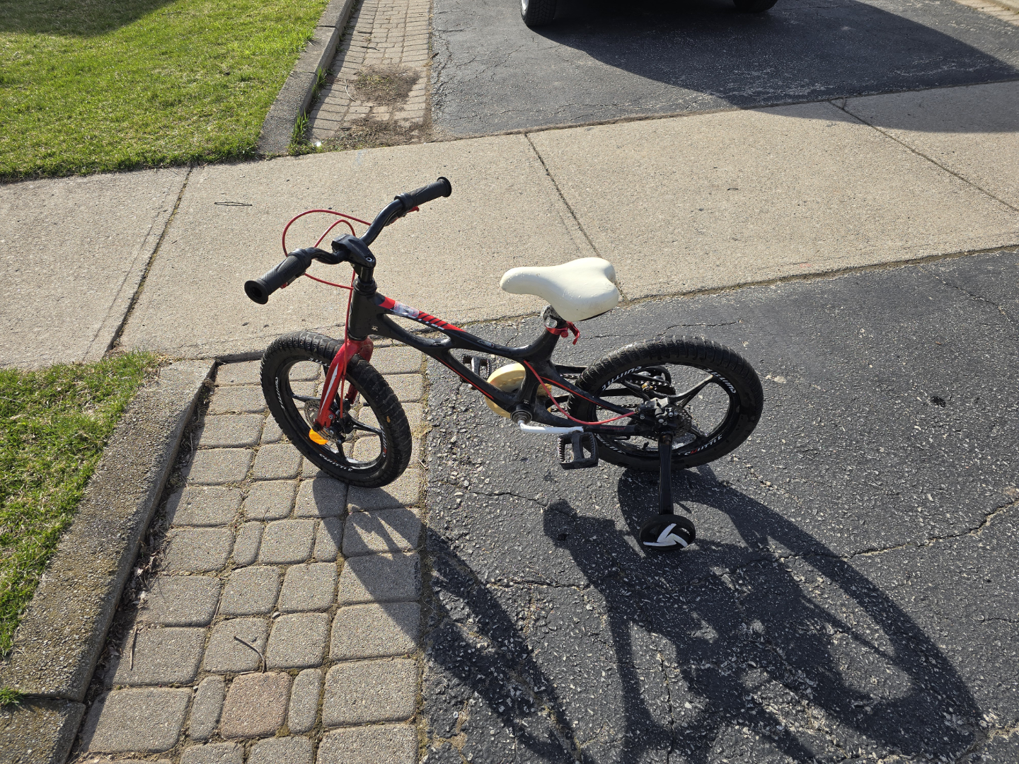 Kids' Bike with Training Wheels