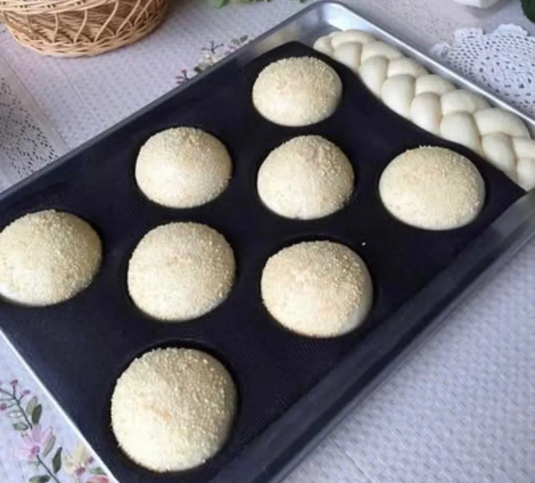 Baking Mat - 8-Cavity Round Bread Mould image indicator(3)