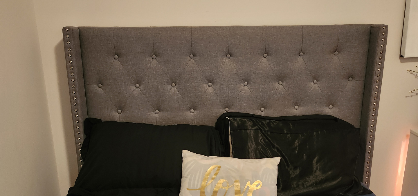 Upholstered Headboard/bedframe