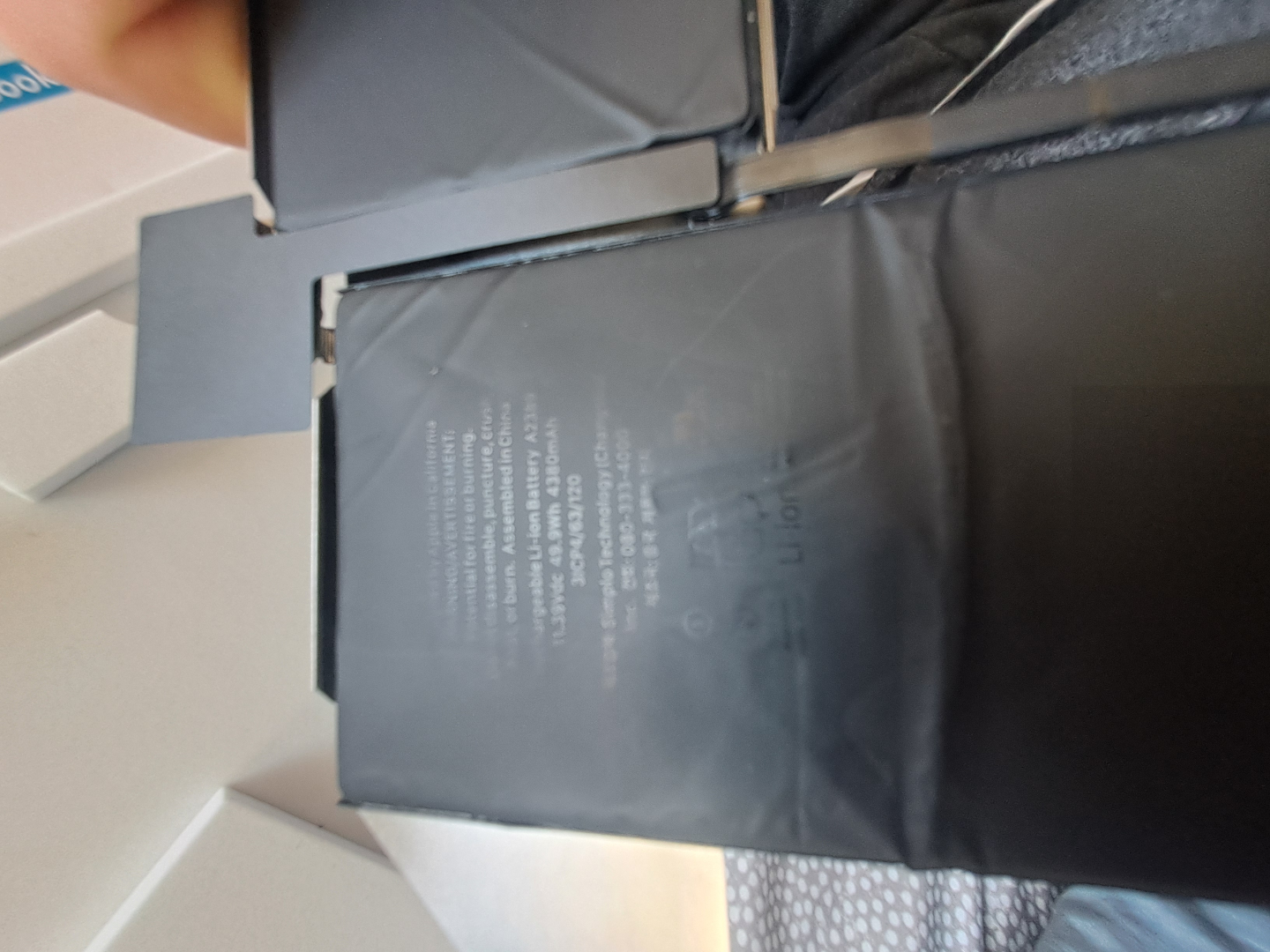 MacBook Air 13-inch M1 2020 Laptop Battery A2389 - photo 4