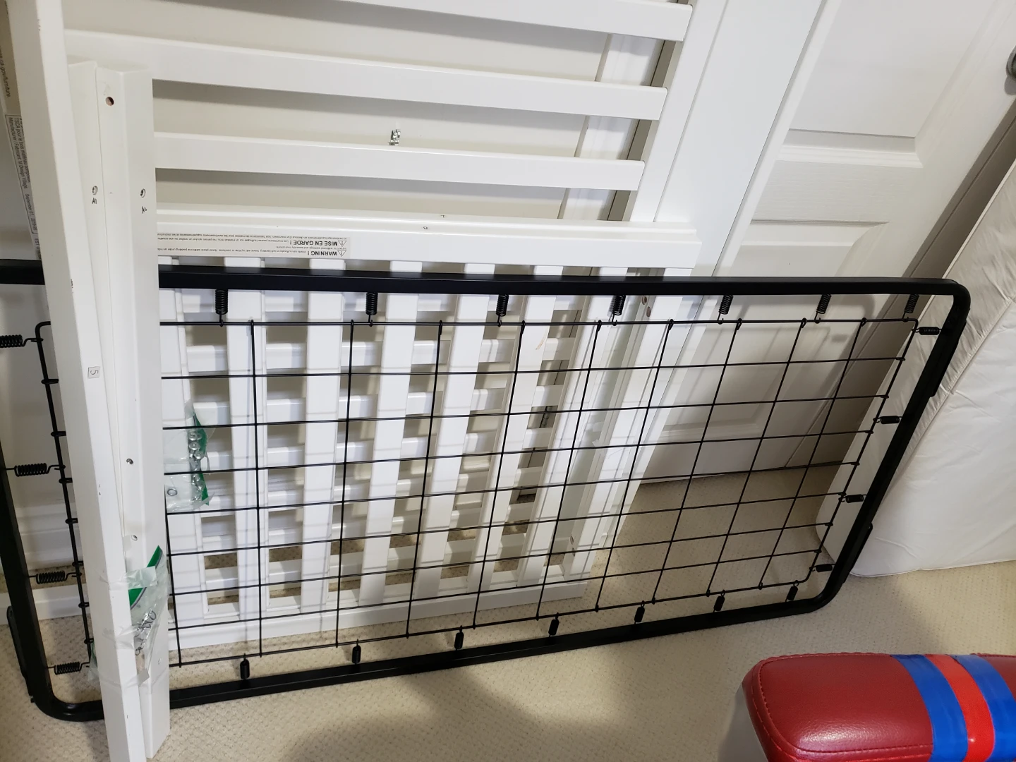 White Convertible Crib - photo 4