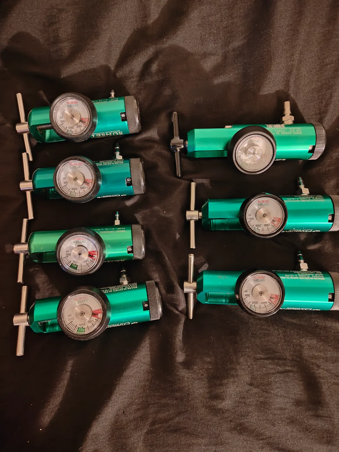 Lot of 7 Medical Gas Regulators thumbnail