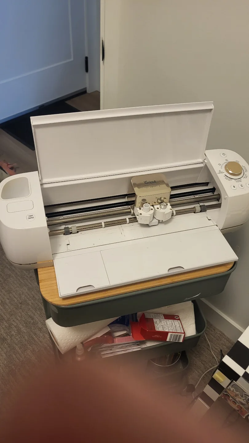 Cricut Explore Air 2 Cutting Machine thumbnail