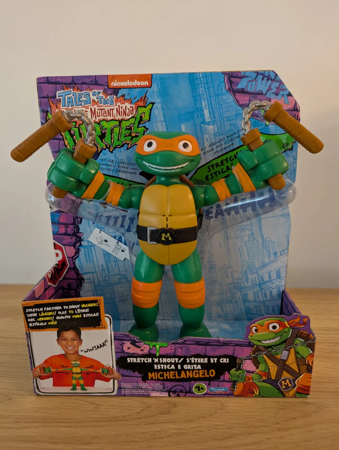Ninja Turtles Michelangelo Stretch N' Shout Figure thumbnail