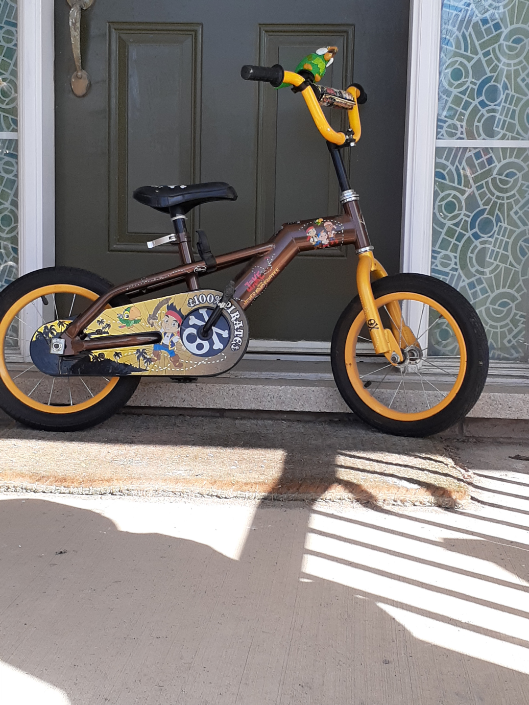 Disney's 1001 Pirate Adventures Kids Bike