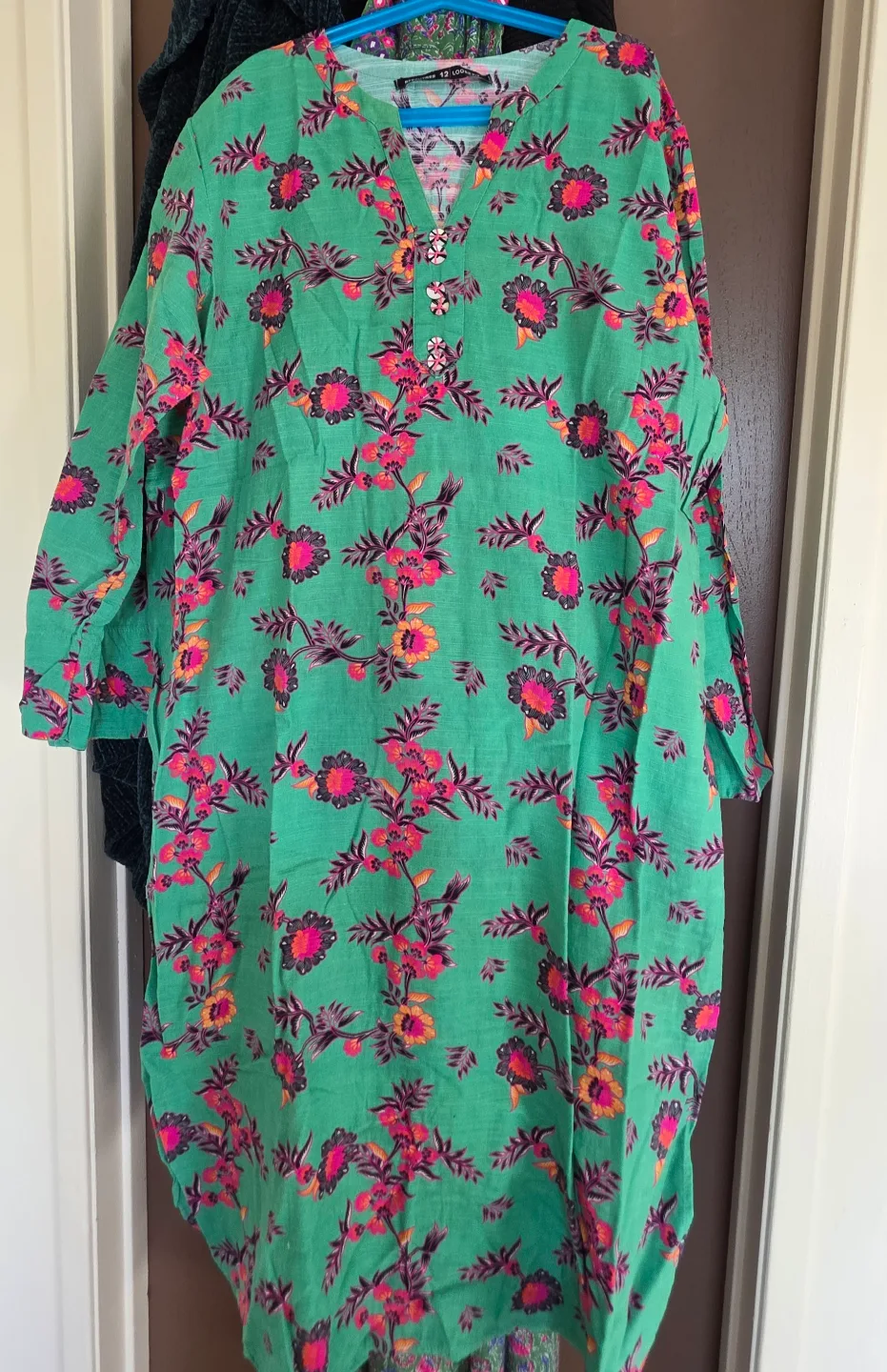 Beechtree Women's Size 12 Loose Fit Green Floral Top thumbnail