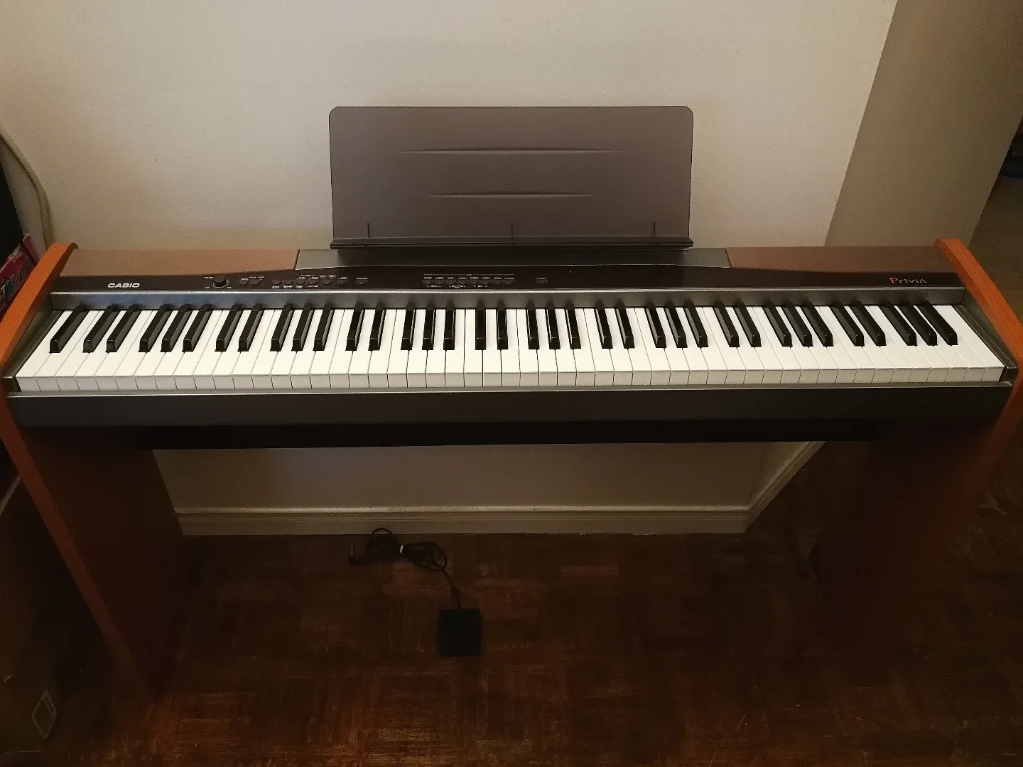 Casio Privia PX-100 Digital Piano thumbnail