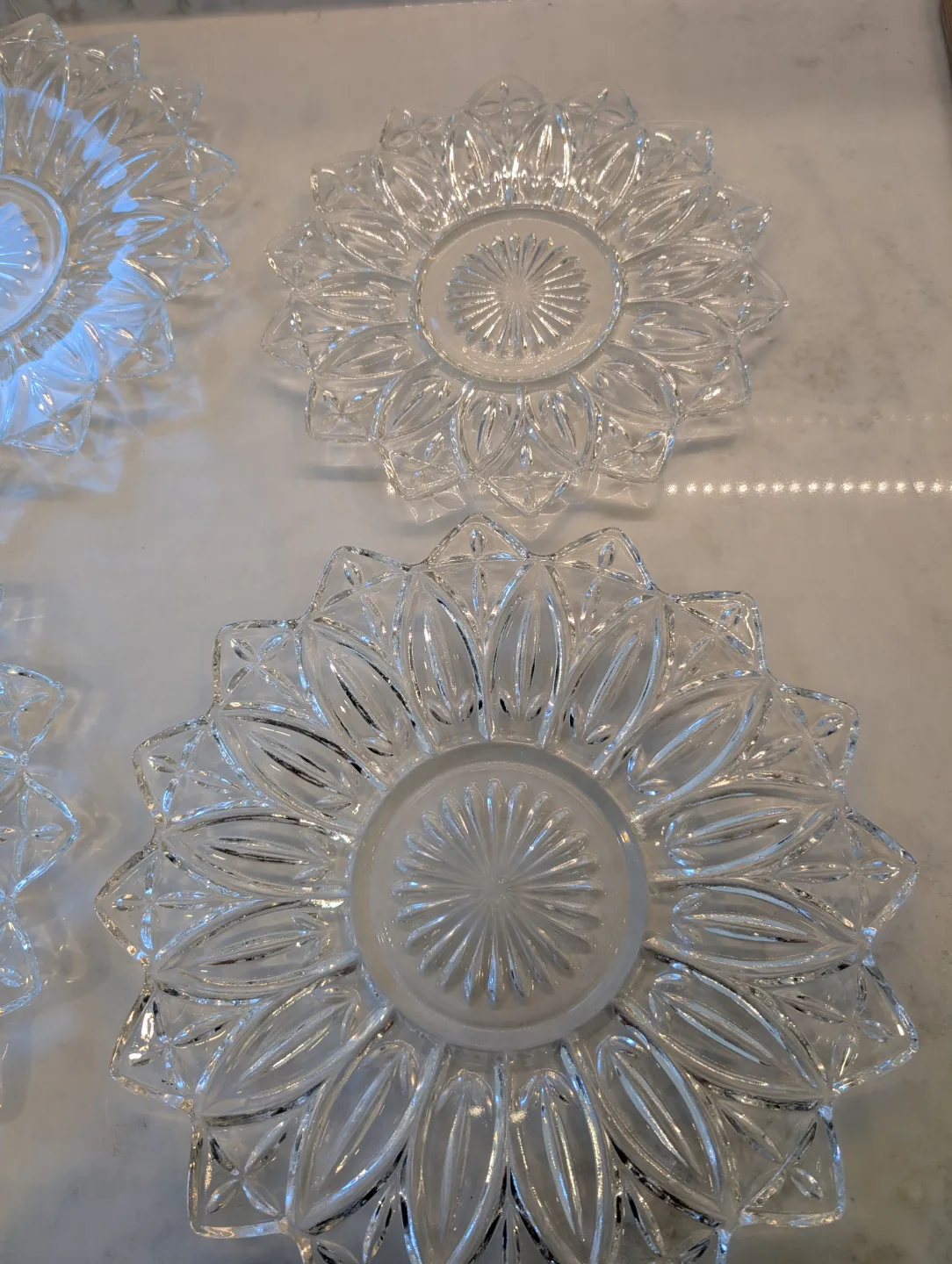 4 Federal Glass Petal Pattern Serving Dishes: 11.5 and 9 inches image indicator(5)