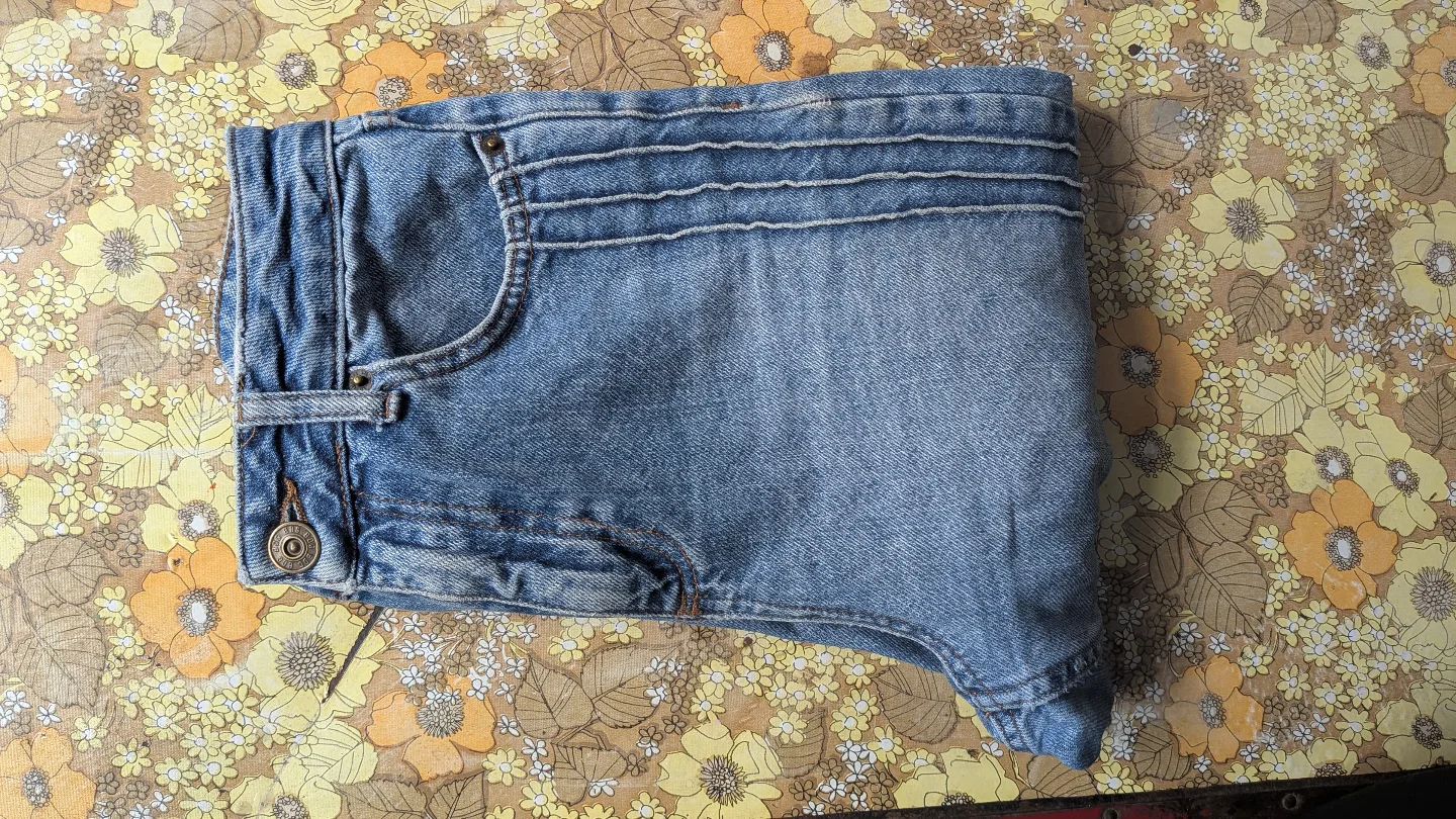 BDG Urban Outfitters Mom Jeans - Size 25 thumbnail