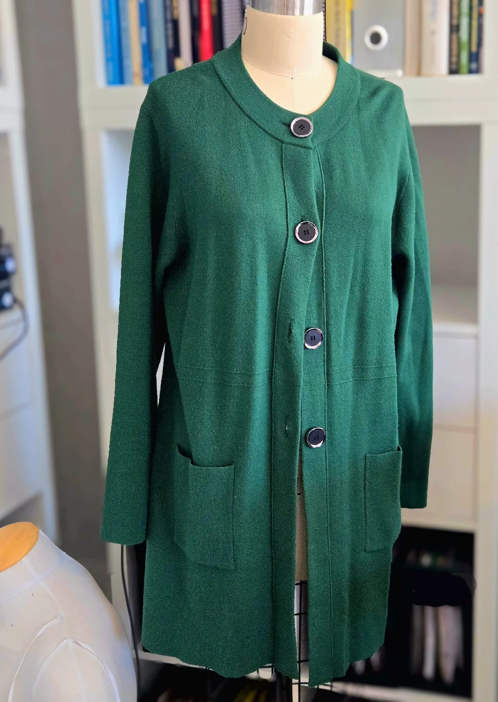Cardigan in Forest Green 💚 image indicator(3)