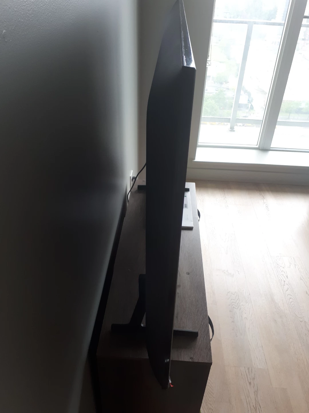 Samsung 50-inch Smart TV - photo 2