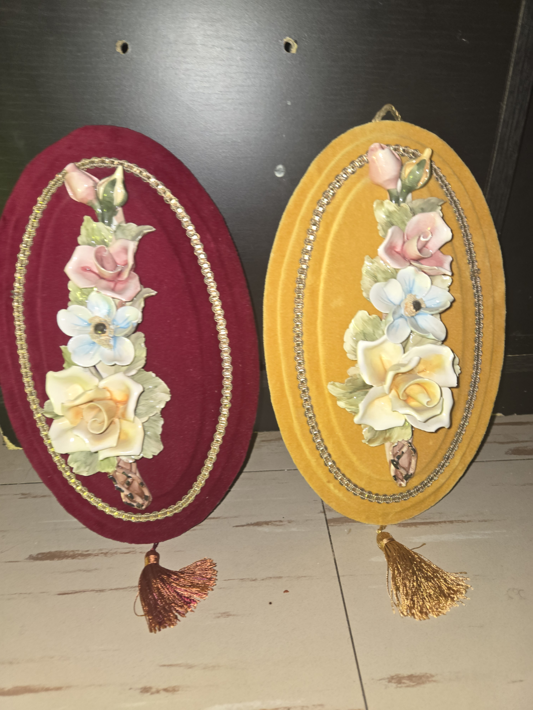 Pair of Vintage Italian Ceramic Floral Wall Plaques - photo 2