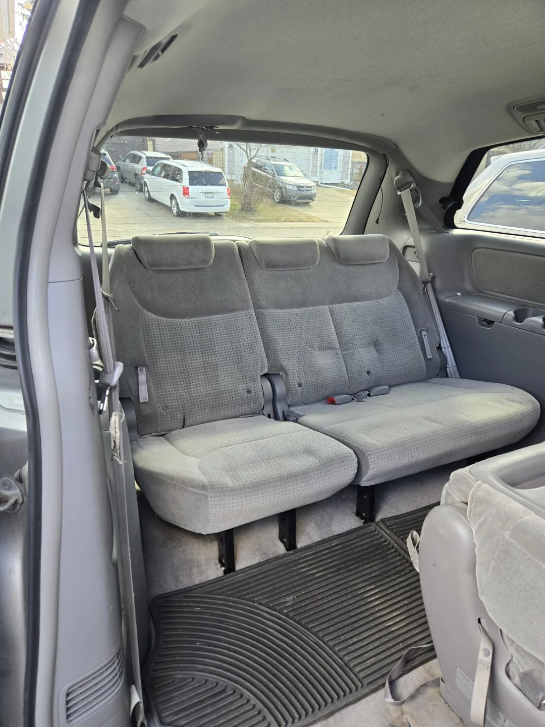 2006 Toyota Sienna Minivan image indicator(5)