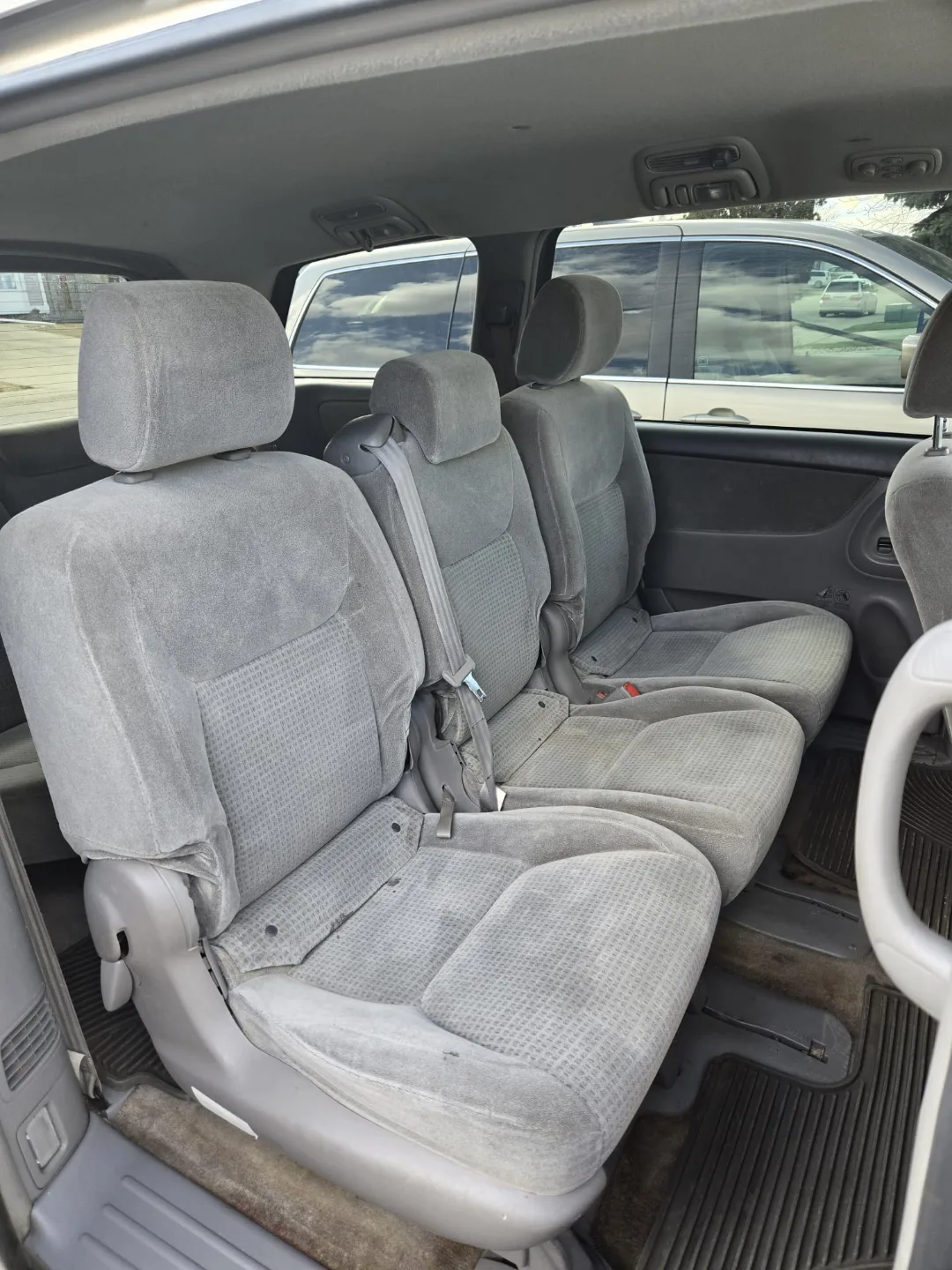 2006 Toyota Sienna Minivan image indicator(6)