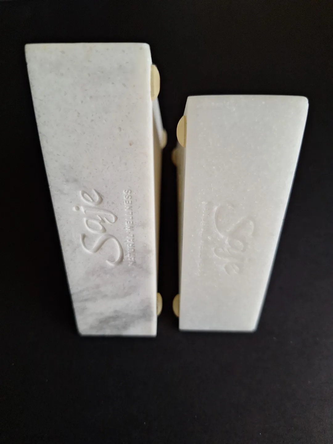 Two Saje Marble Triangle Essential Oil Holders image indicator(4)