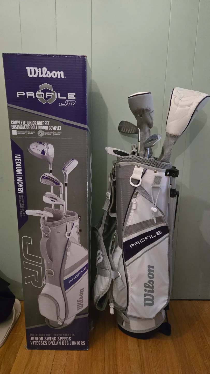 Wilson Profile Jr. Complete Junior Golf Set thumbnail