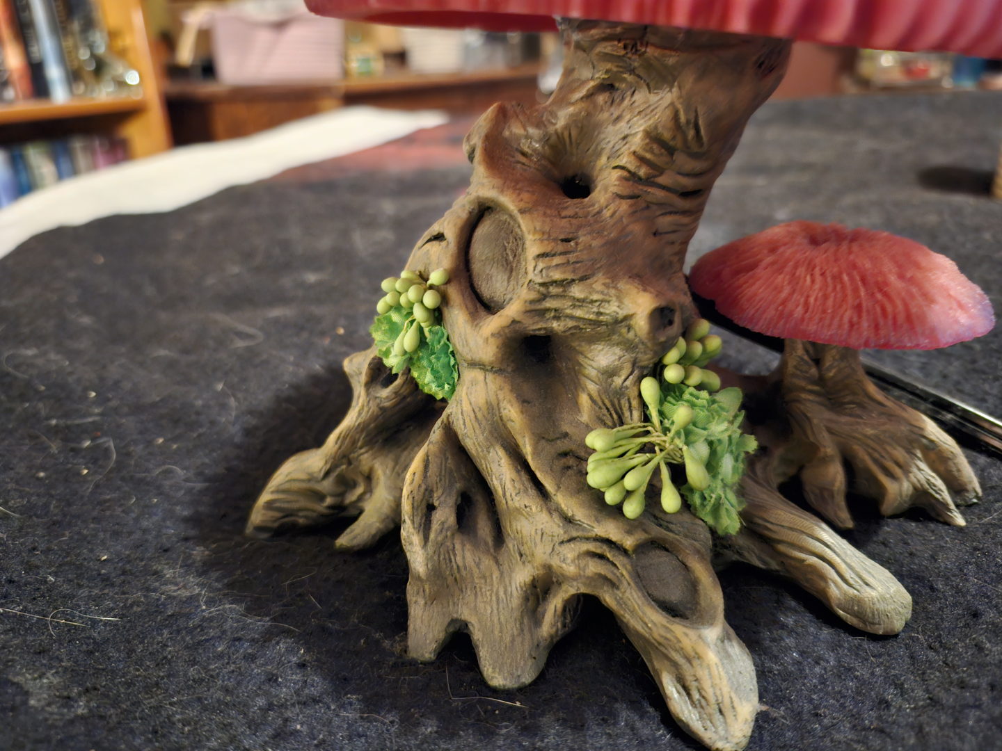 Mushroom Lamp with Gnome Figurine - photo 3