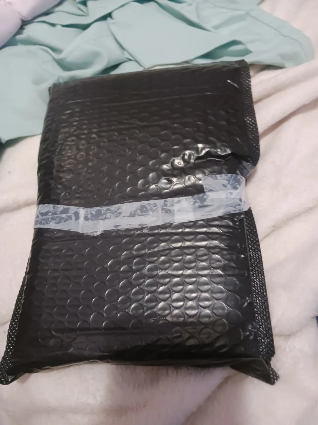 Blind date with a book image indicator(2)