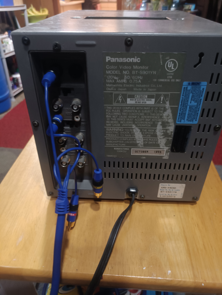 bts901yn 9 inch crt panasonic svideo/composite - photo 2