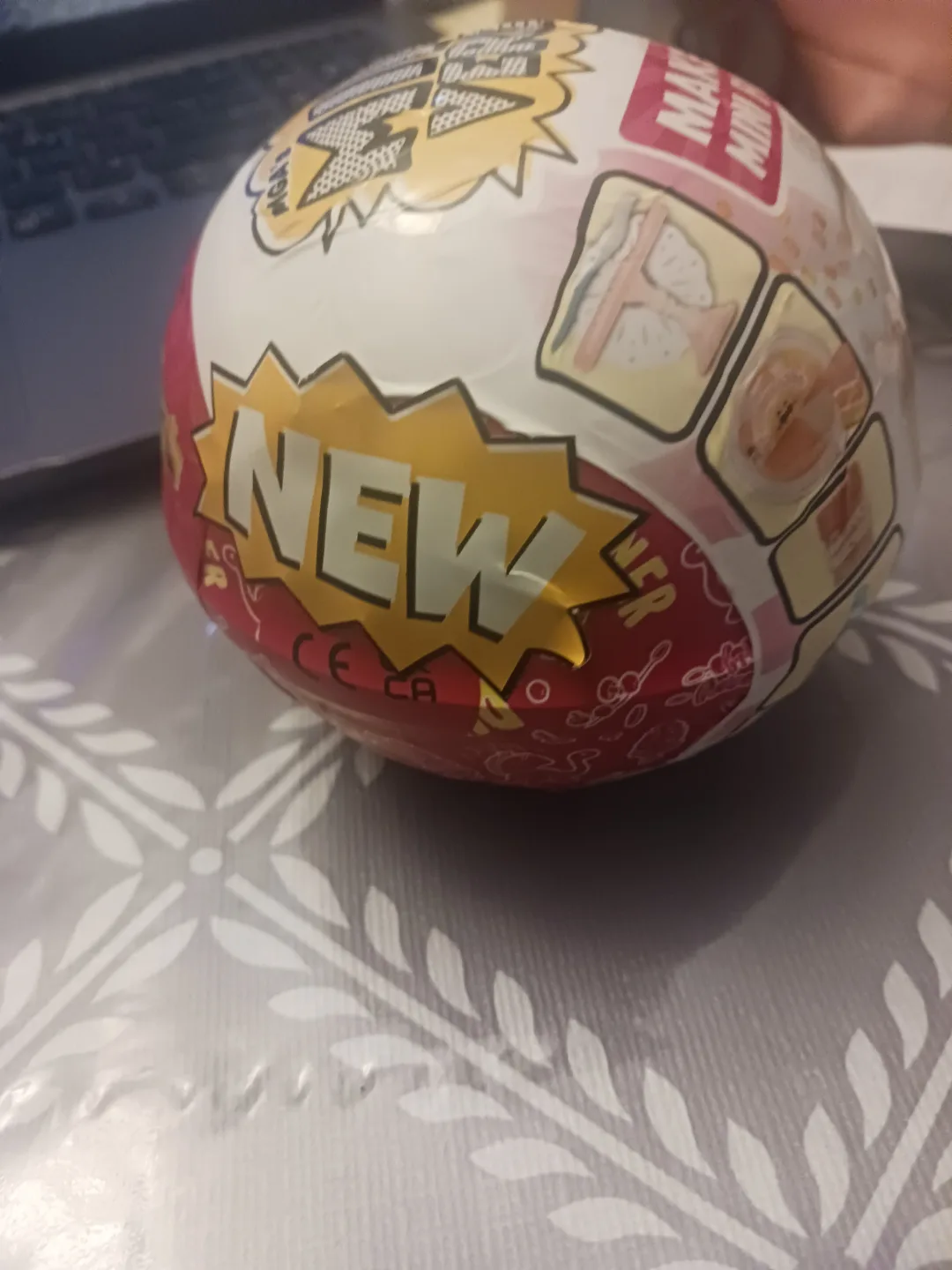 🧡 NEW Miniverse Make It Mini Food Surprise Ball image indicator(2)